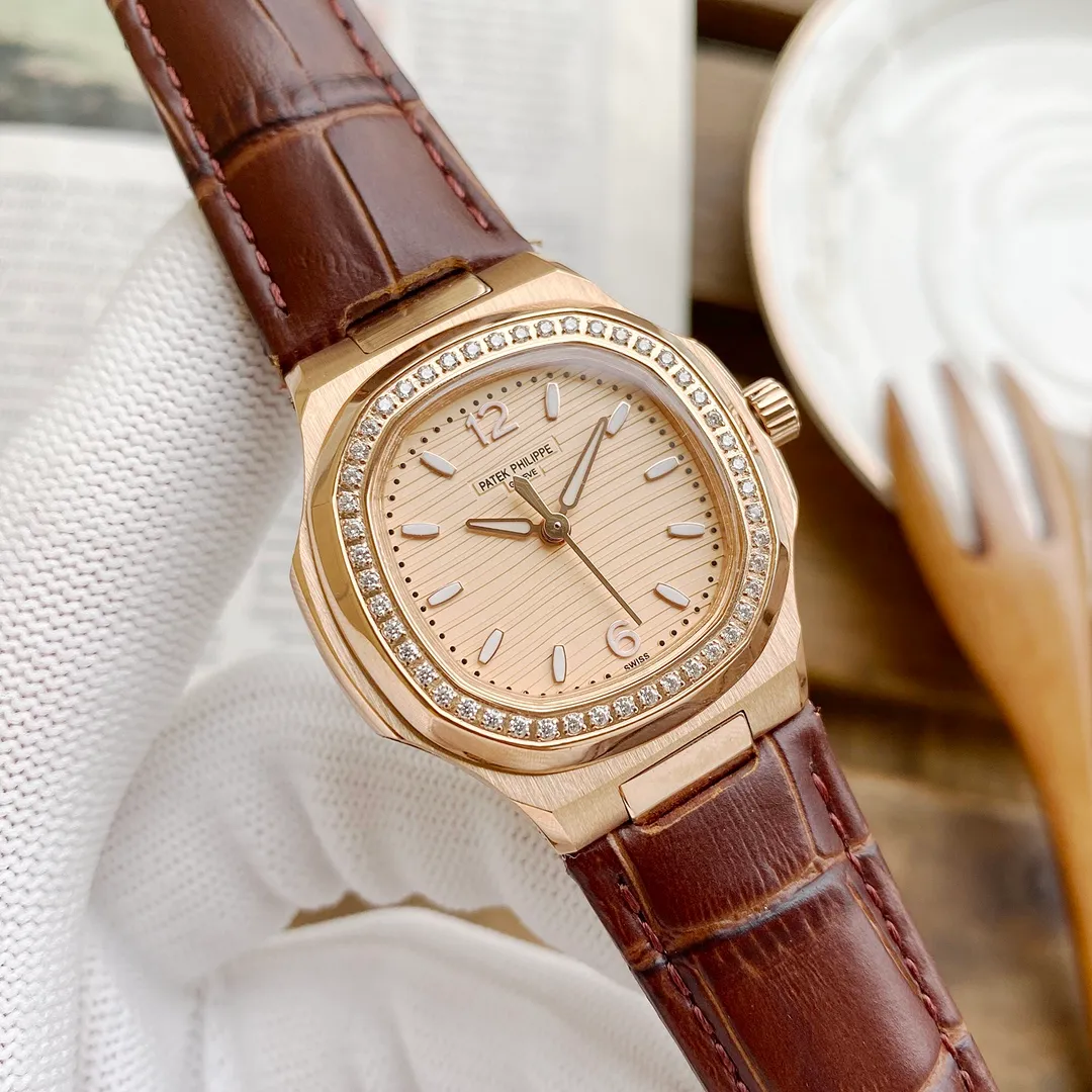 【Foreign trade import】💰2400! PATEK PHILIPPE [Patek Philippe] Nautilus Goddess Simple Three-hand Watch has a unique and charming design. It is a sublimation of perfect craftsmanship and is an exclusive watch for women. Equipped with a fully automatic mechanical movement, 316 stainless steel case, strap, and original pin buckle. Extreme luxury watch, 18K white gold Swarovski diamonds, crystal mirror, 50 meters waterproof, strong luminous, strong luminous, size: 35mm thick 11mm